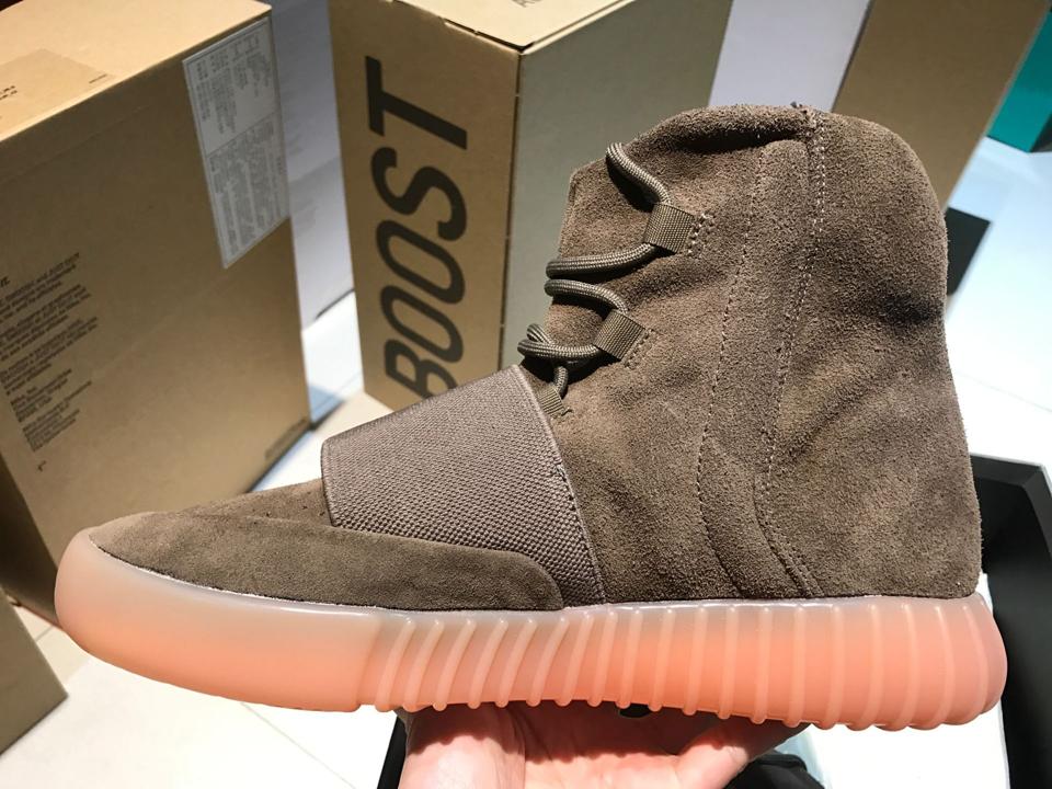 Кроссовки adidas Yeezy Boost 750 Light Brown Gum Chocolate