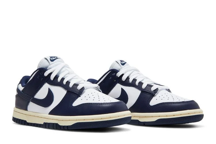 Krossovki-Nike-Wmns-Dunk-Low-Vintage-Navy-7