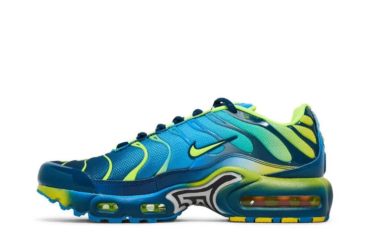 Krossovki-Nike-Air-Max-Plus-GS-Blue-Force-2