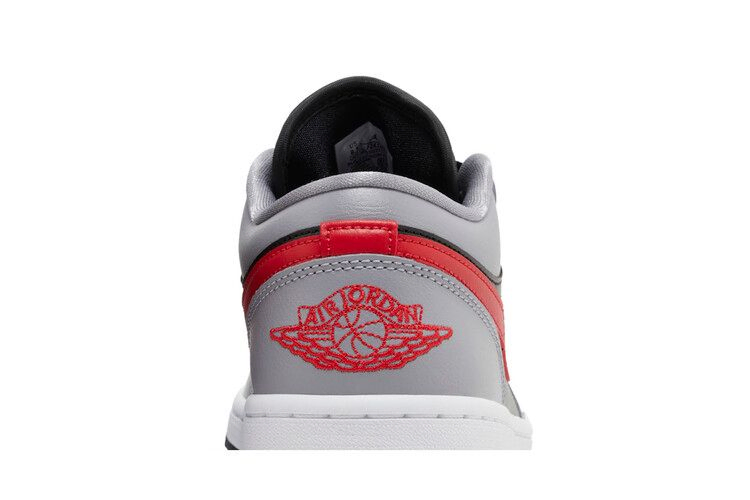 Кроссовки Wmns Air Jordan 1 Low 'Cement Fire Red'