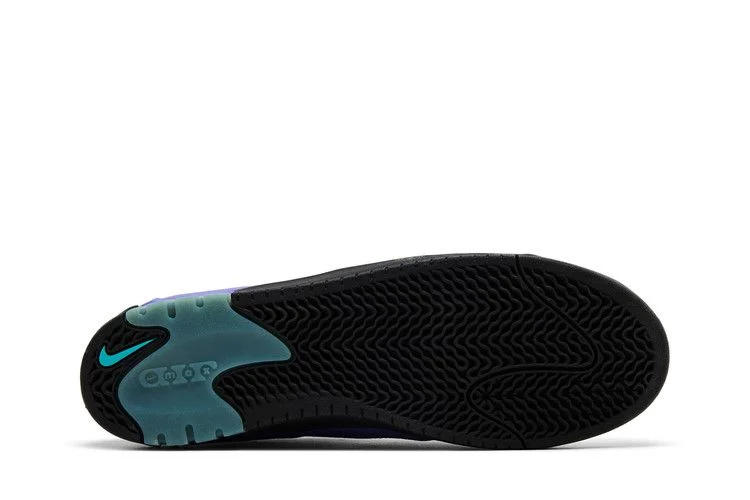 Кроссовки Nike Air Max Ishod Wair SB 'Black Grape'
