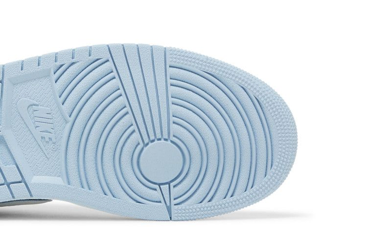 Кроссовки Wmns Air Jordan 1 Low SE 'Reverse Ice Blue'