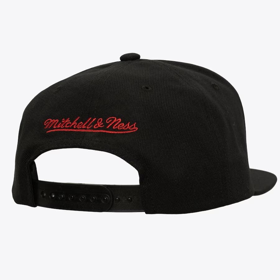 Бейсболка Mitchell & Ness Black New York Rangers Oversweep Snapback Hat