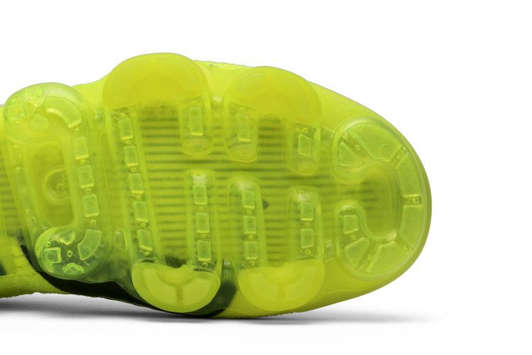 Кроссовки Nike Air VaporMax Flyknit 2 'Volt'