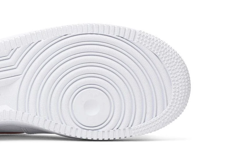 Krossovki-Nike-Wmns-Air-Force-1-07-White-Gym-Red-4