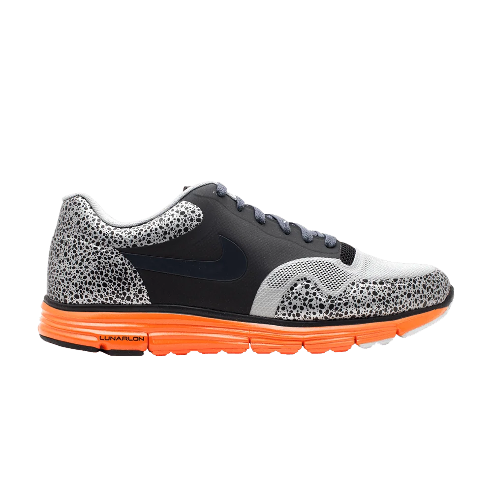 Krossovki-Nike-Lunar-Safari-Fuse-