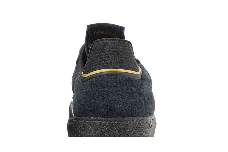 Кроссовки Adidas Tyshawn Low 'Black White Gold Suede'