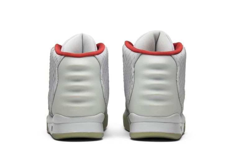 air-yeezy-2-nrg-508214-010_05