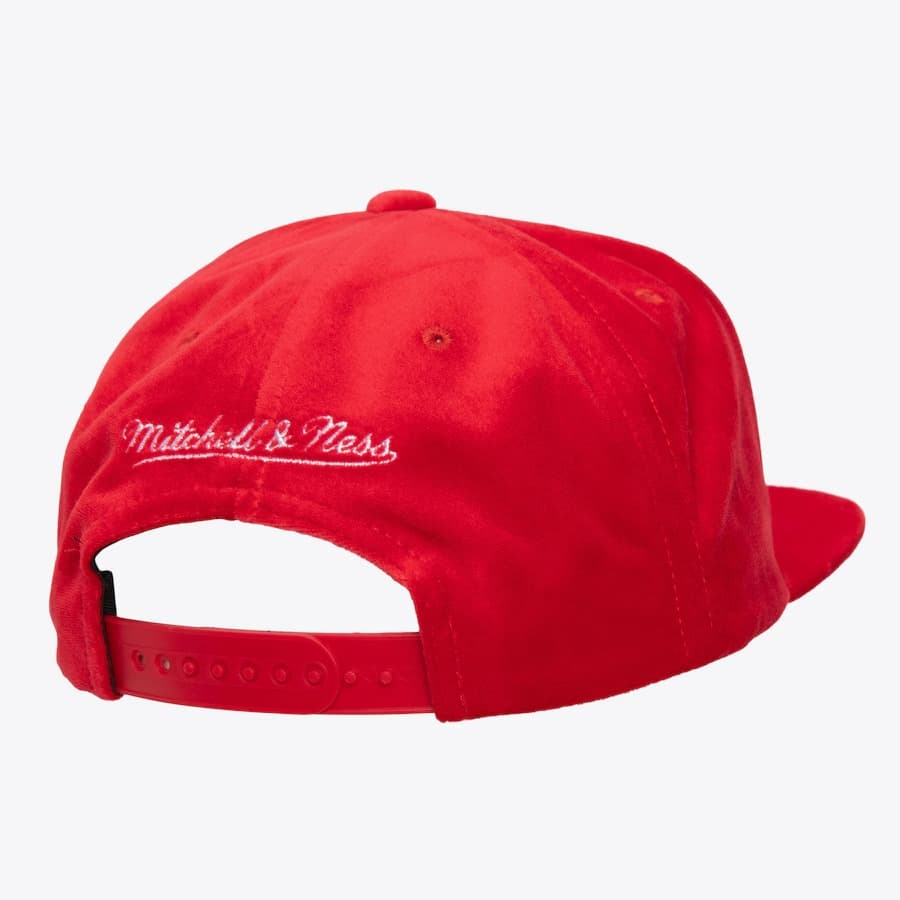 Бейсболка Mitchell & Ness Red Philadelphia 76ers Hardwood Classics Velour Snapback Hat
