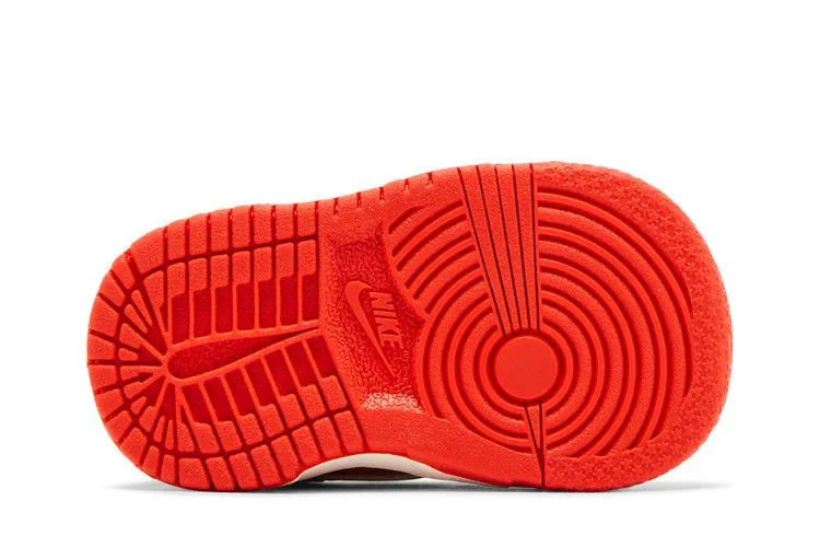 Krossovki-Nike-Dunk-Low-TD-Martian-3