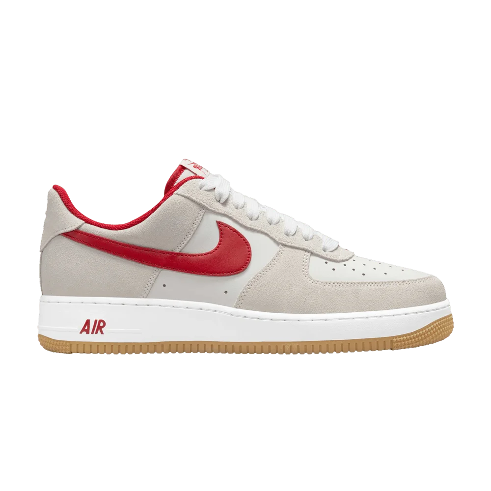 Krossovki-Nike-Air-Force-1-07-LV8-Photon-Dust-Varsity-Red