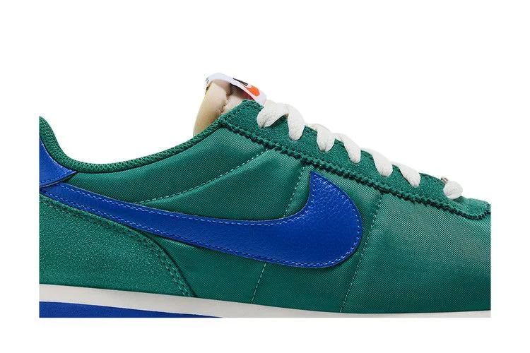 Krossovki-Nike-Wmns-Cortez-Evergreen-Aura-Hyper-Royal-1