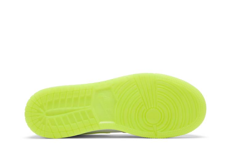 air-jordan-1-mid-se-gs-warped-swoosh-dv1314-017_03