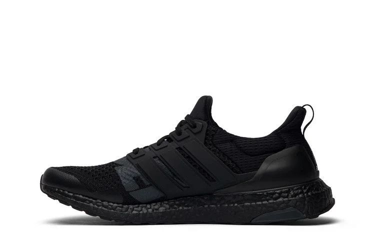 Кроссовки Undefeated x adidas UltraBoost 1.0 'Blackout'