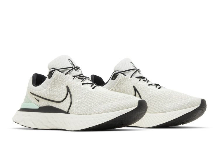 react-infinity-run-flyknit-3-phantom-black-mint-dh5392-004_07