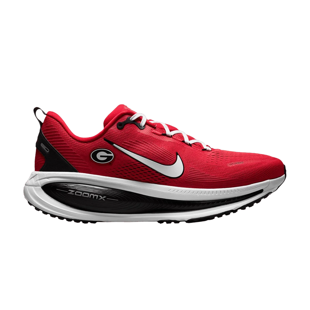 Кроссовки NCAA x Nike Vomero 18 'Georgia'