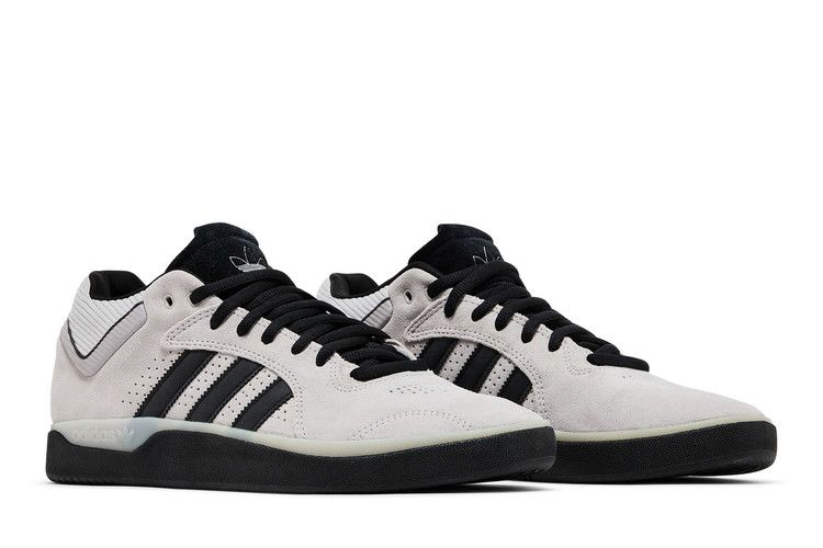 tyshawn-grey-black-gy6953_07