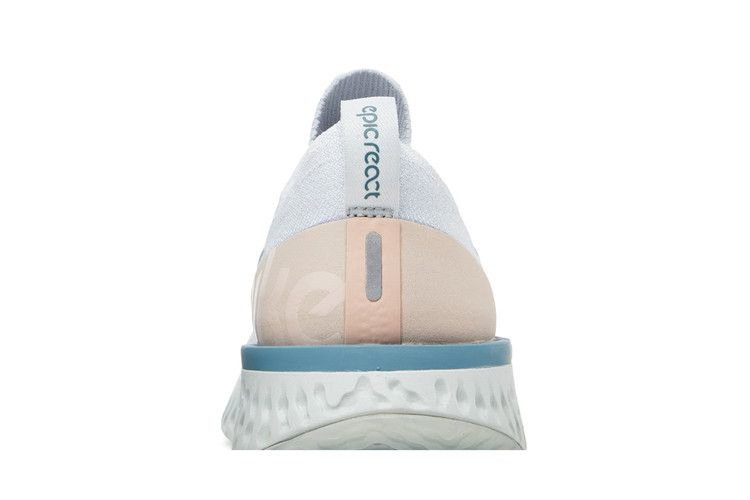 Кроссовки Nike Wmns Epic React Flyknit 'Platinum Beige'