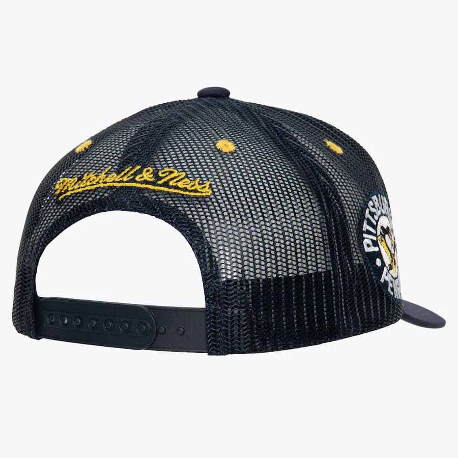 Бейсболка Mitchell & Ness Navy Pittsburgh Penguins Team Seal Trucker Adjustable Hat