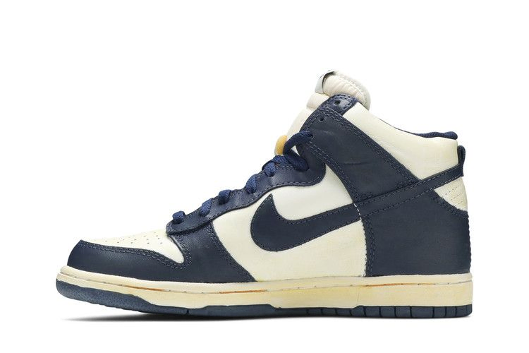 dunk-high-qk-vntg-318544-141_02