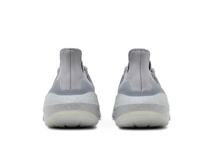 Кроссовки adidas UltraBoost 21 'Halo Silver'