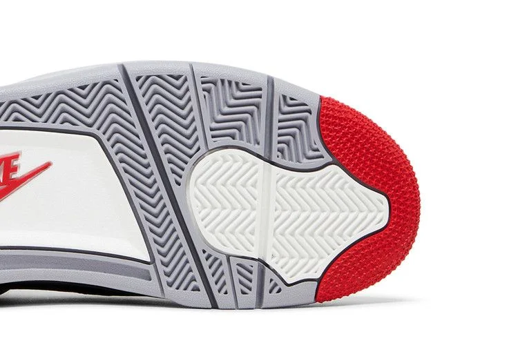 Кроссовки Air Jordan 4 Retro 'Bred Reimagined'