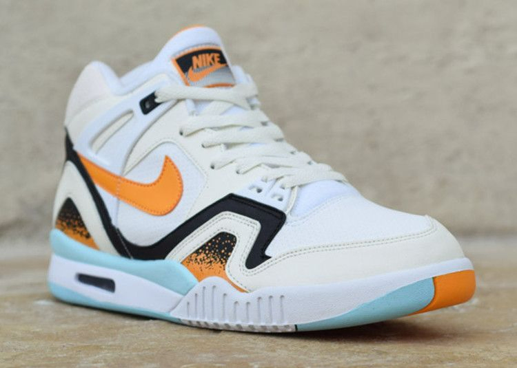 air-tech-challenge-2-kumquat-318408-180_01