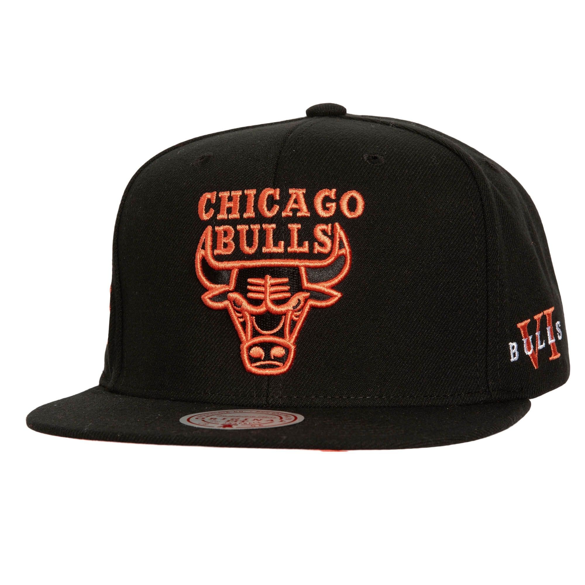 Бейсболка Mitchell & Ness Core VI Snapback Chicago Bulls Hat