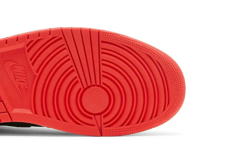 Кроссовки Air Jordan 1 Mid SE 'SiEMPRE Familia'