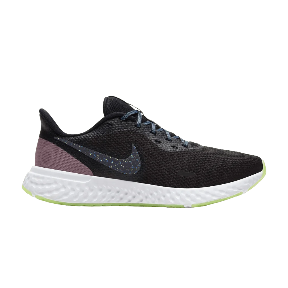 Krossovki-Nike-Wmns-Revolution-5-SE-Black-Plum-Dust