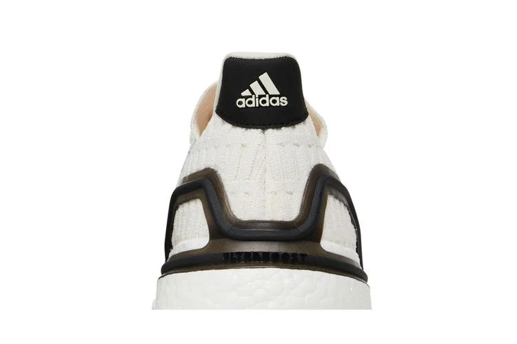 Кроссовки Adidas UltraBoost DNA Climacool 'Chalk White Carbon'