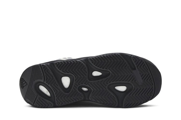 yeezy-boost-700-mnvn-kids-bone-fy3730_03