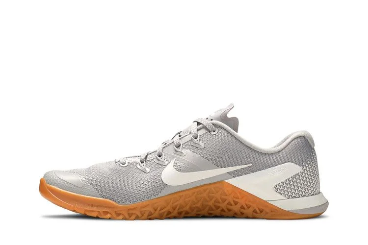 Krossovki-Nike-Metcon-4-Atmosohere-Grey-2