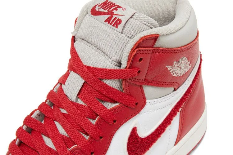Krossovki-Wmns-Air-Jordan-1-High-OG-Newstalgia-Chenille-8