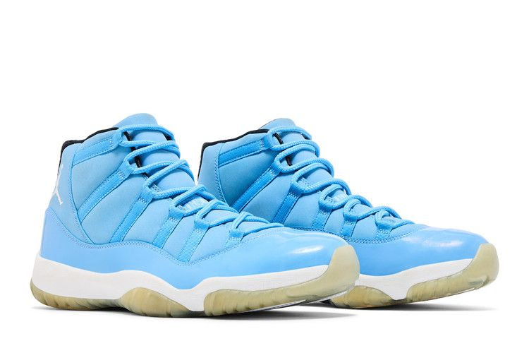 air-jordan-11-retro-pantone-689479-405_07