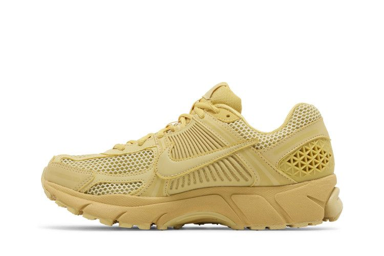 Кроссовки Nike Wmns Air Zoom Vomero 5 'Saturn Gold'