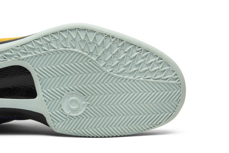kobe-8-system-easter-555035-302_04