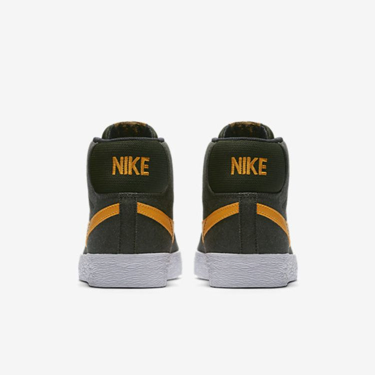 sb-blazer-mid-undefeated-864349-308_03