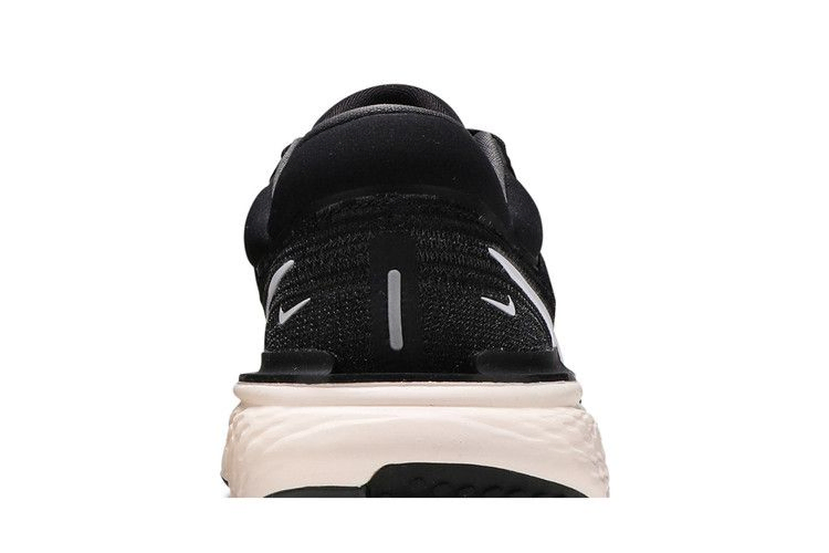Кроссовки Nike Wmns ZoomX Invincible Run Flyknit 'Black White'
