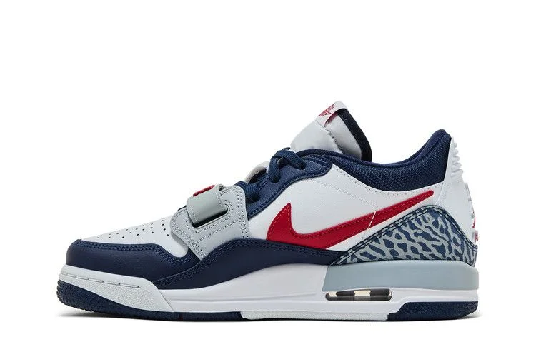 Кроссовки Air Jordan Legacy 312 Low GS 'Midnight Navy Varsity Red'
