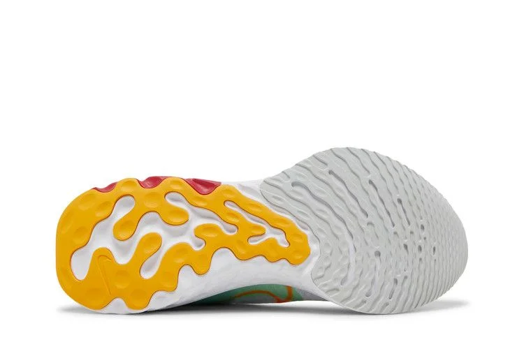 Krossovki-Nike-Wmns-React-Infinity-Run-Flyknit-Premium-Pure-Platinum-Cardinal-Red-3