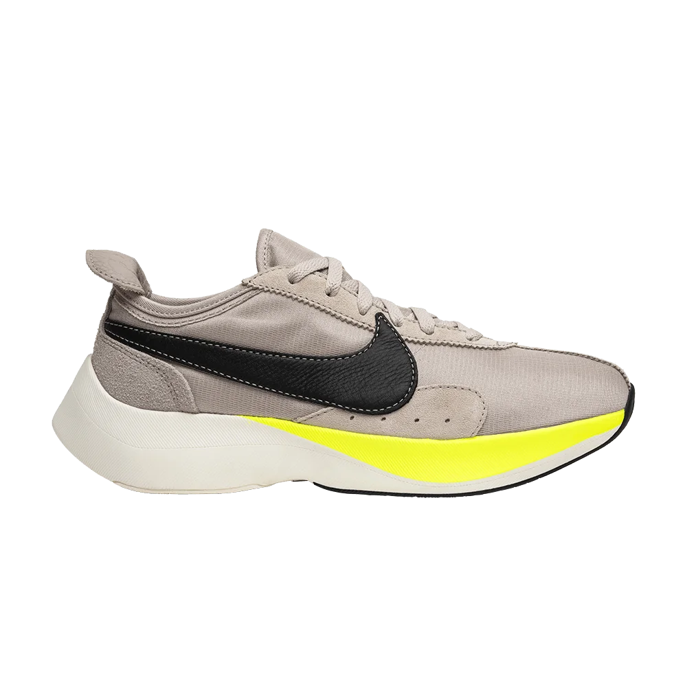 Кроссовки Nike Moon Racer 'String'