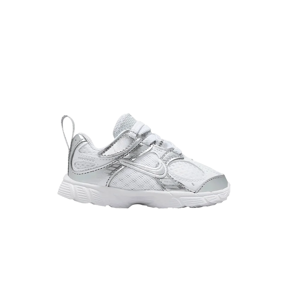 Krossovki-Nike-V5-RNR-TD-White-Metallic-Silver