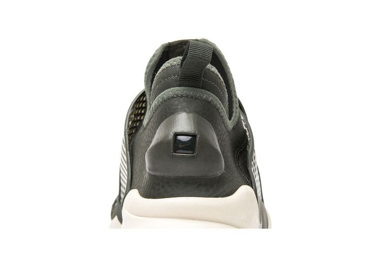 stone-island-x-nikelab-sock-dart-mid-sp-910090-300_06
