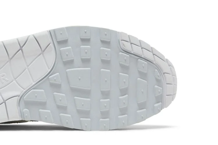 Krossovki-Patta-x-Nike-Air-Max-1-White-4