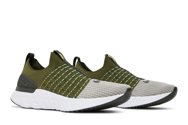 react-phantom-run-flyknit-2-rough-green-sequoia-dx2311-300_07