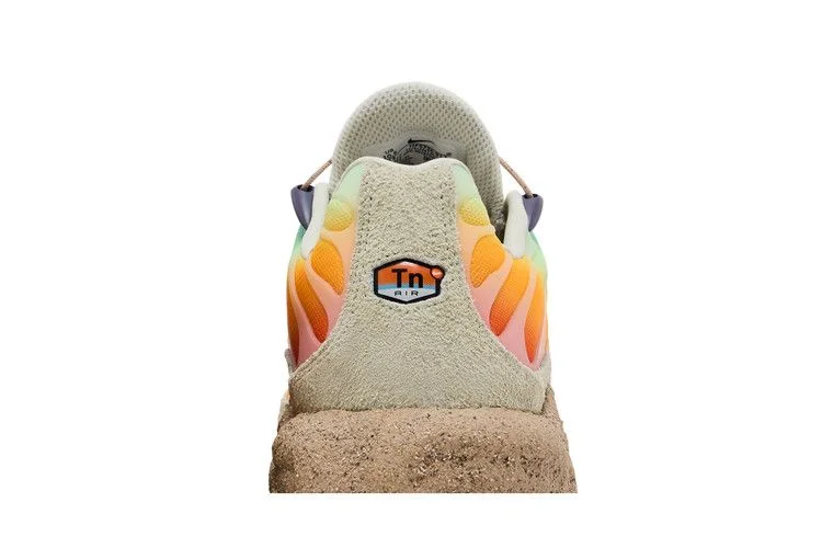 Кроссовки Nike Wmns Air Max Plus 'Beach Sunset'