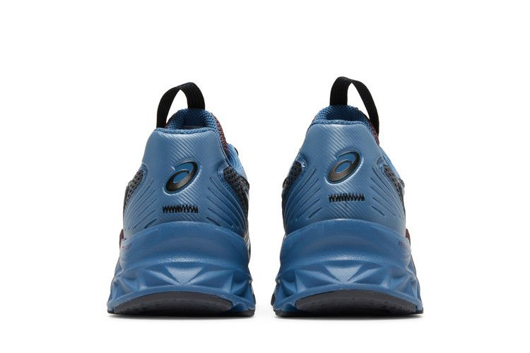 kiko-kostadinov-x-hn2-s-protoblast-aquatic-1201a246-400_05-1