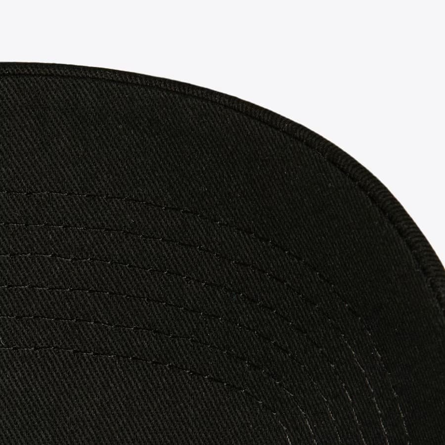 Бейсболка Mitchell & Ness Black Oakland Raiders Team Helmet Strapback Hat