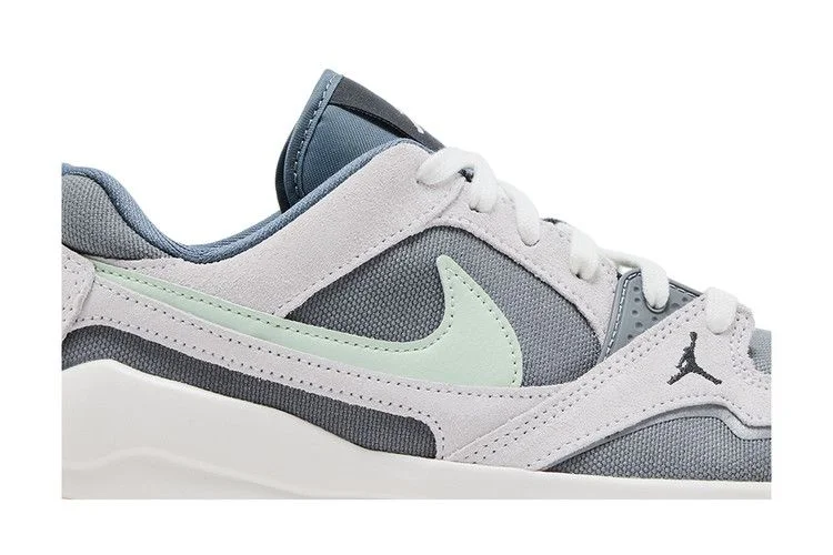Krossovki-Air-Jordan-CMFT-Era-Cool-Grey-Iris-Whisper-Jade-Aura-1
